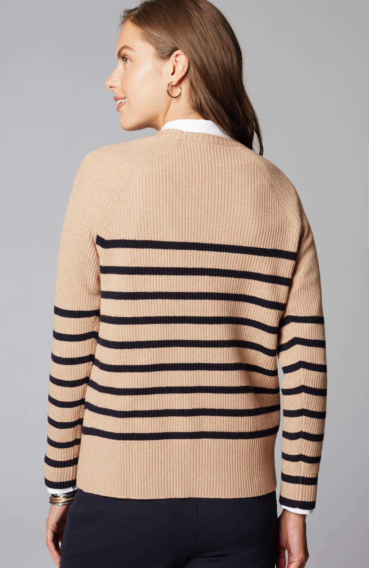 285401_6WW_BACK.jpg