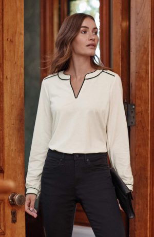 Contrast-Trimmed Top