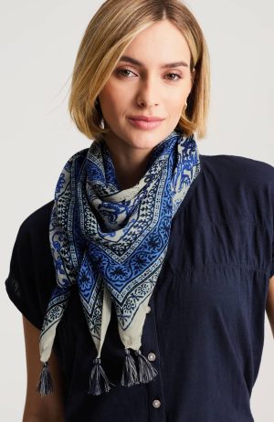 Intricate-Border Square Scarf