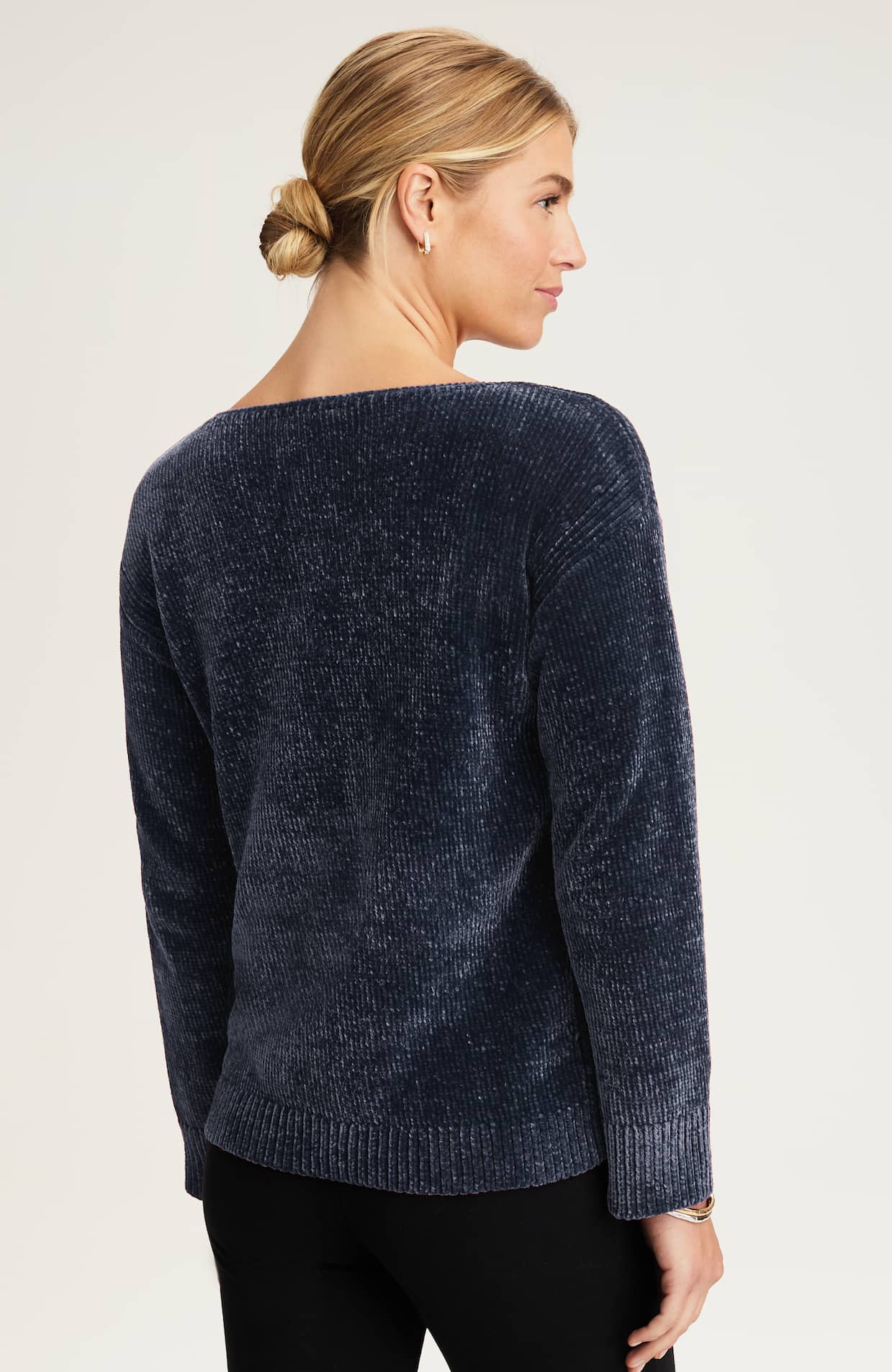 334181_9IG_BACK.jpg