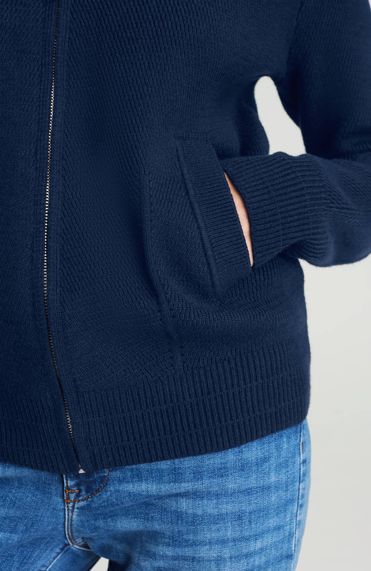 334511_20M_DETAIL.jpg