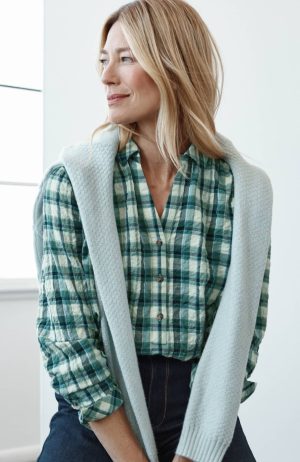 Plaid Textured Elliptical Popover