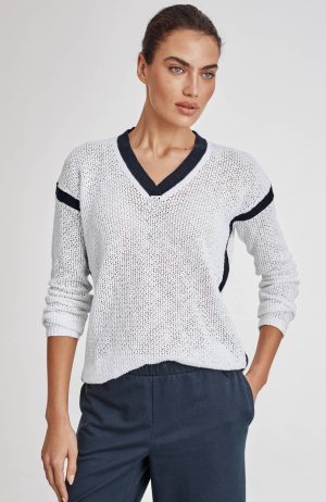 Fit Contrast V-Neck Sweater