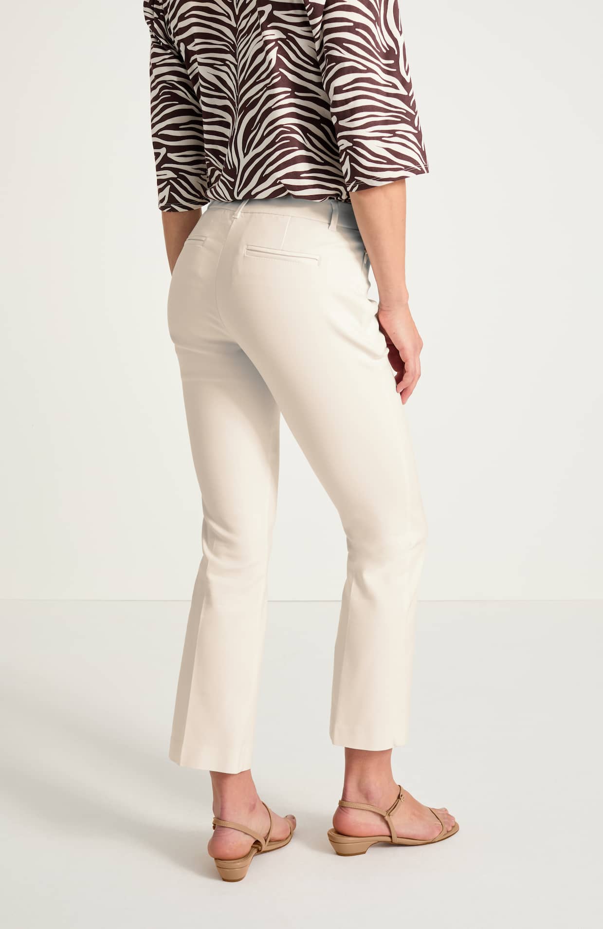 348711_61B_BACK.jpg